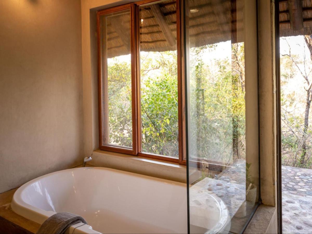 Shimungwe Lodge, Thornybush Game Reserve フッドスプルイト エクステリア 写真