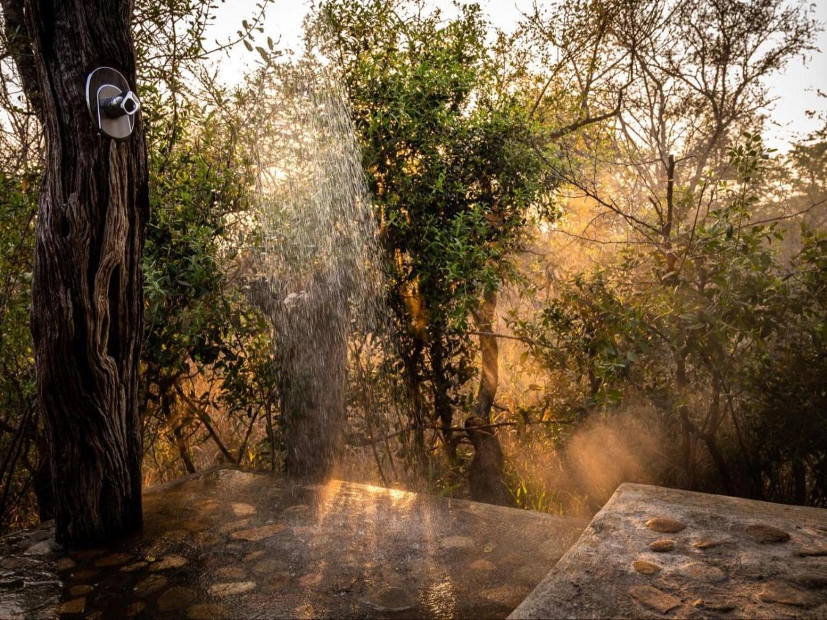 Shimungwe Lodge, Thornybush Game Reserve フッドスプルイト エクステリア 写真